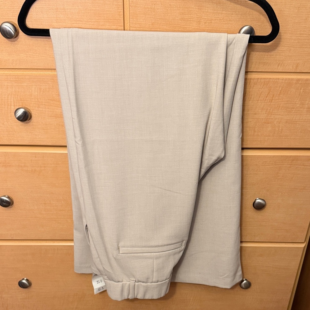 Abercrombie & Fitch Wide-Leg Pants in Light Gray